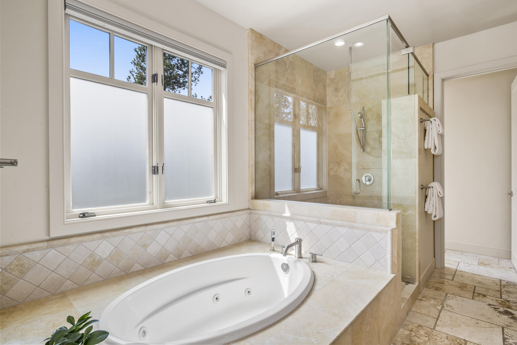 Skyliner Summit - Residential