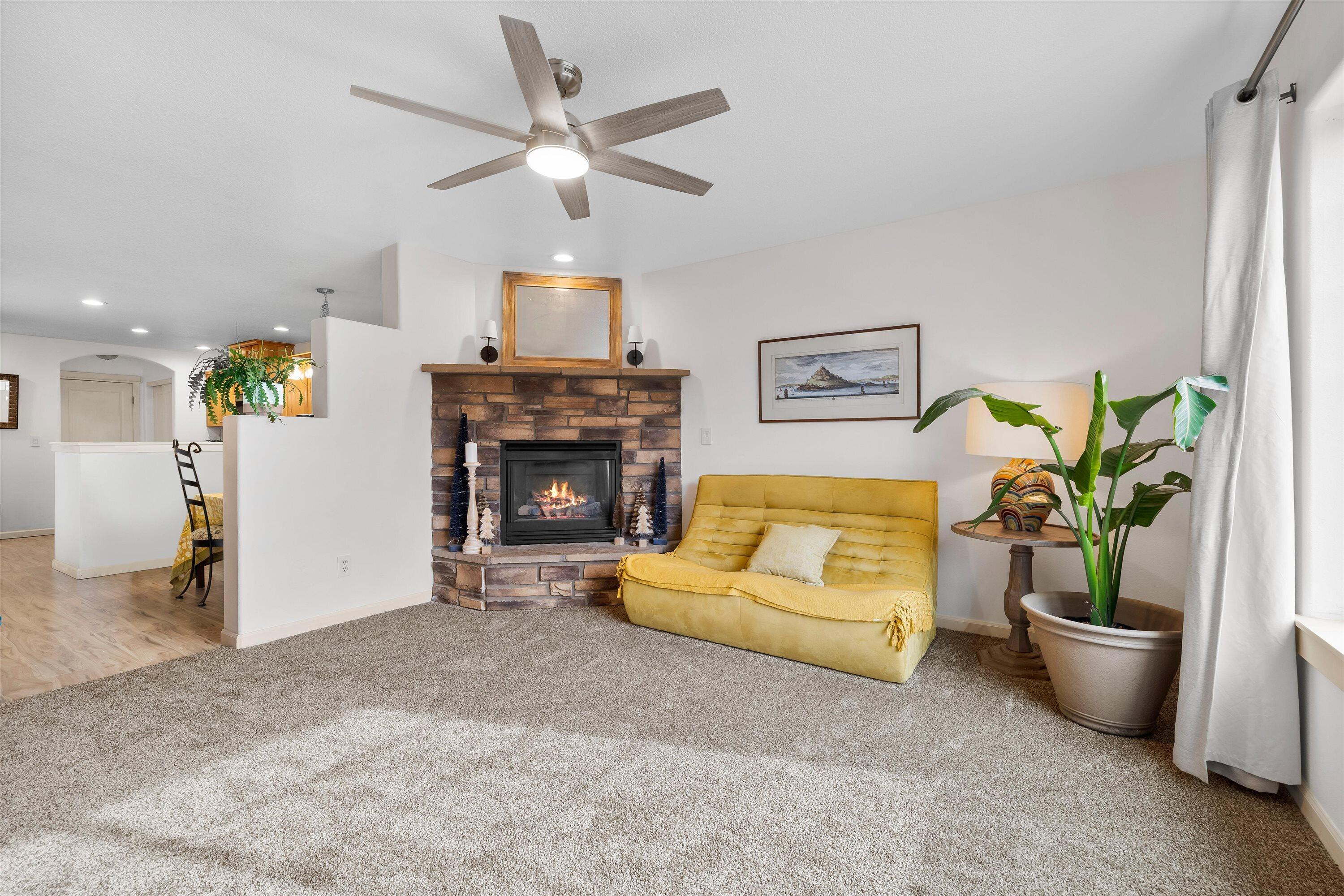 20456 Brentwood Avenue