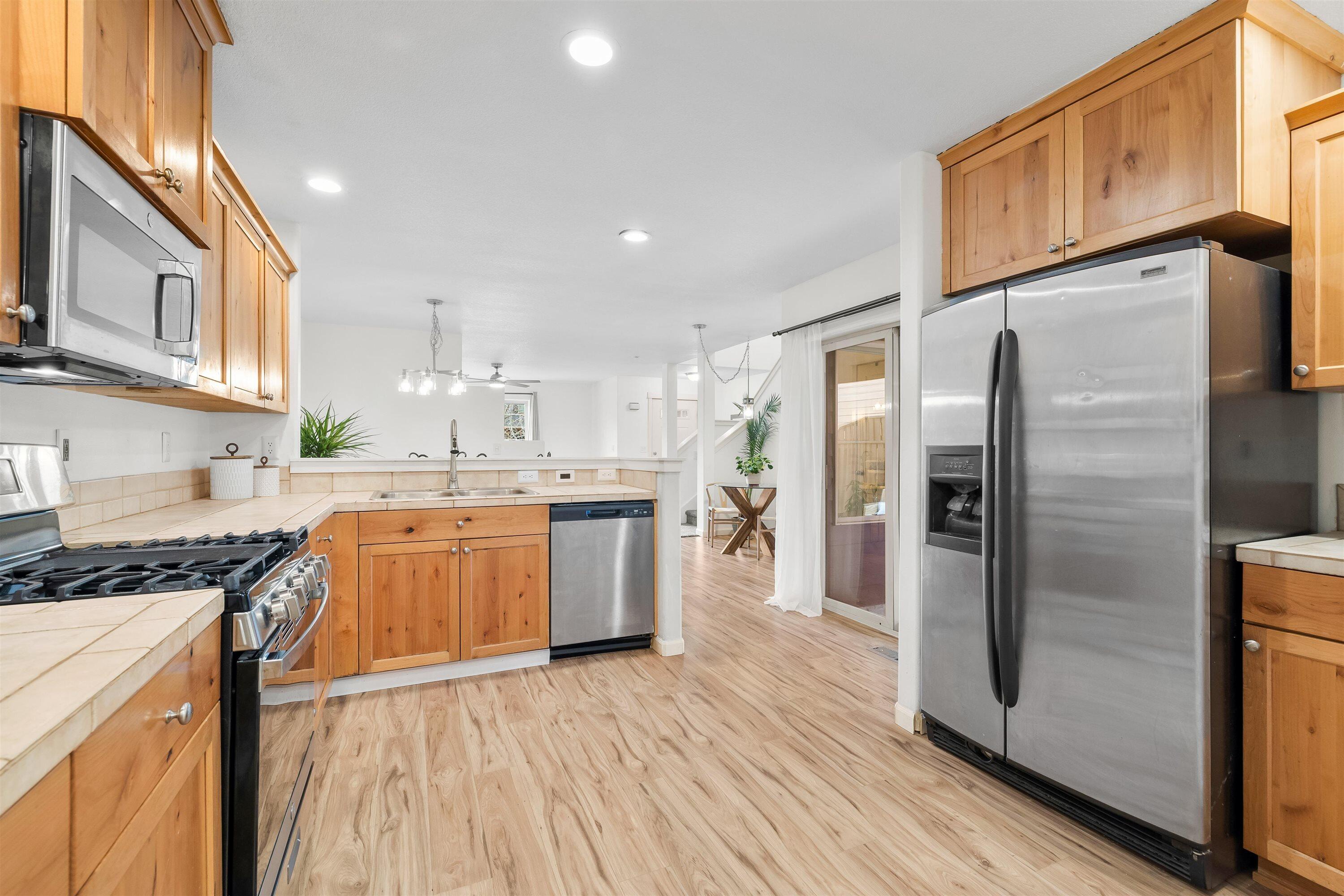 20456 Brentwood Avenue