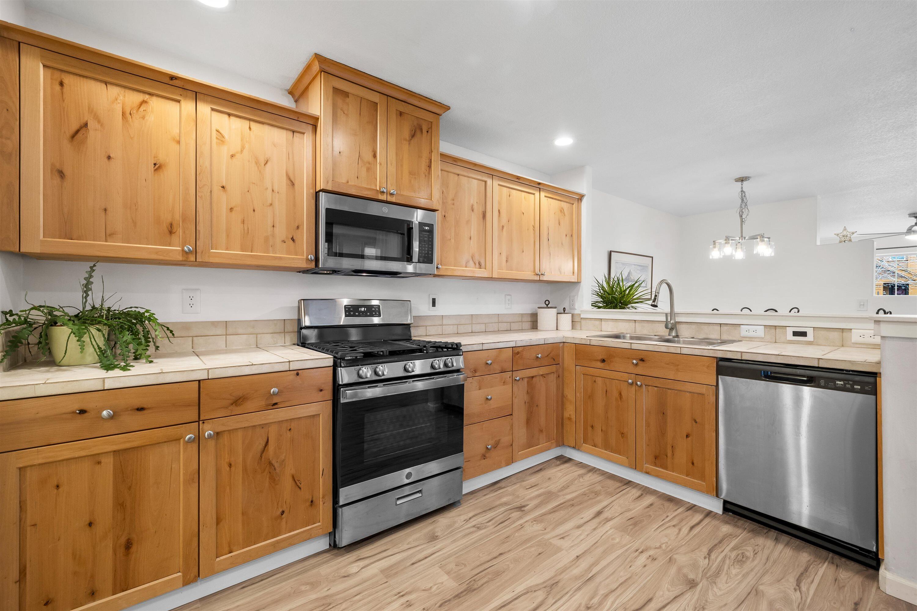 20456 Brentwood Avenue