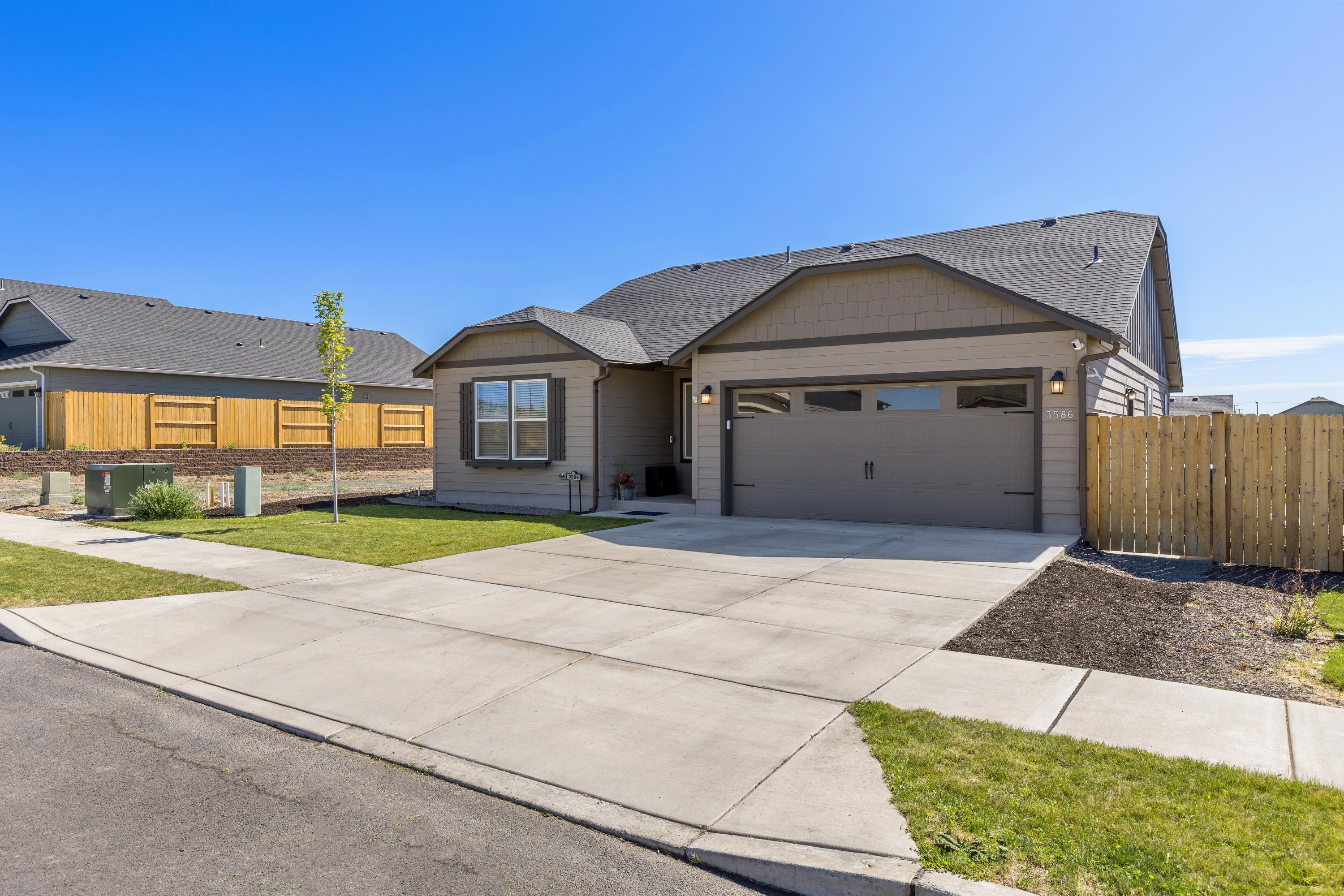 3586 NW 9th Street