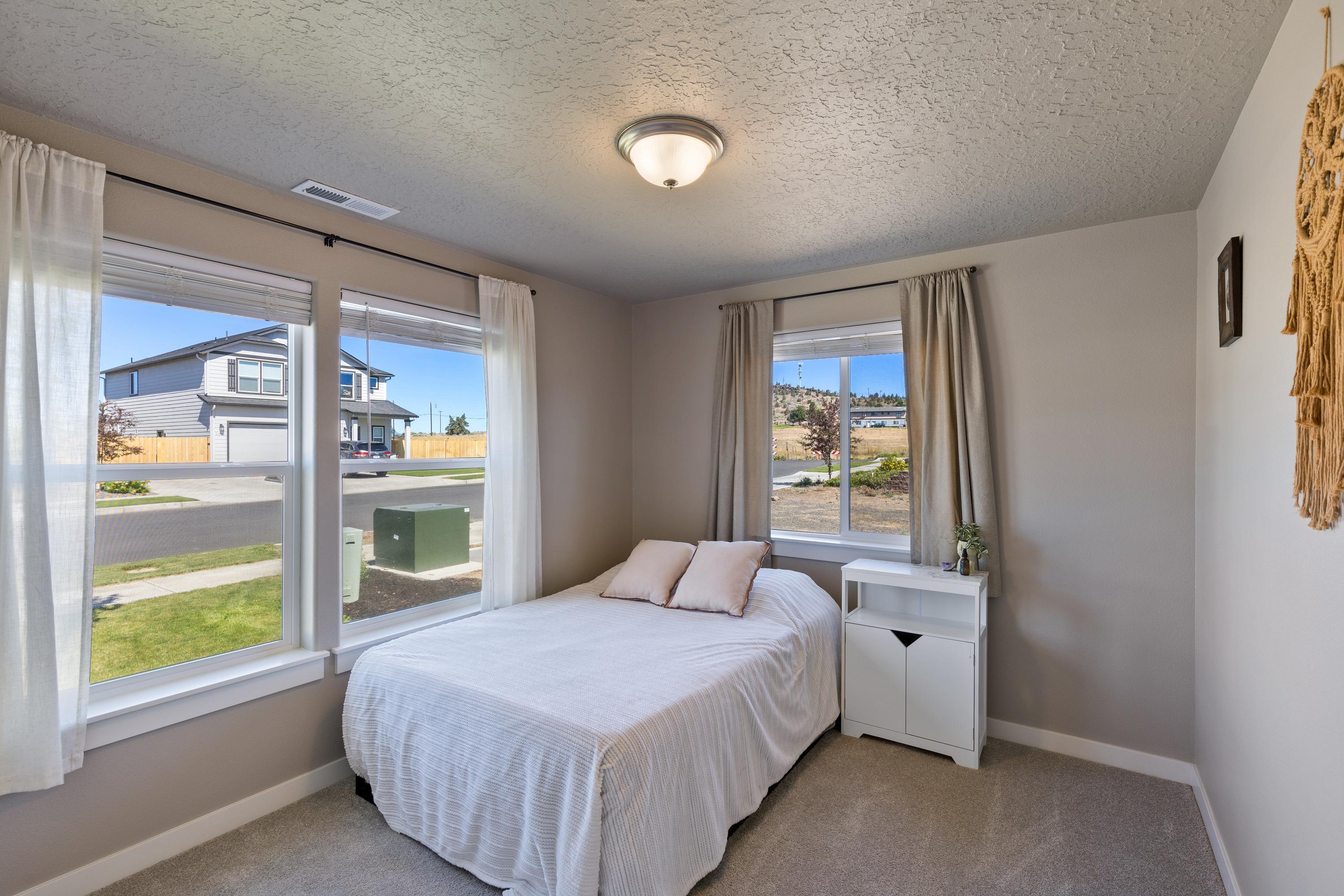 3586 NW 9th Street