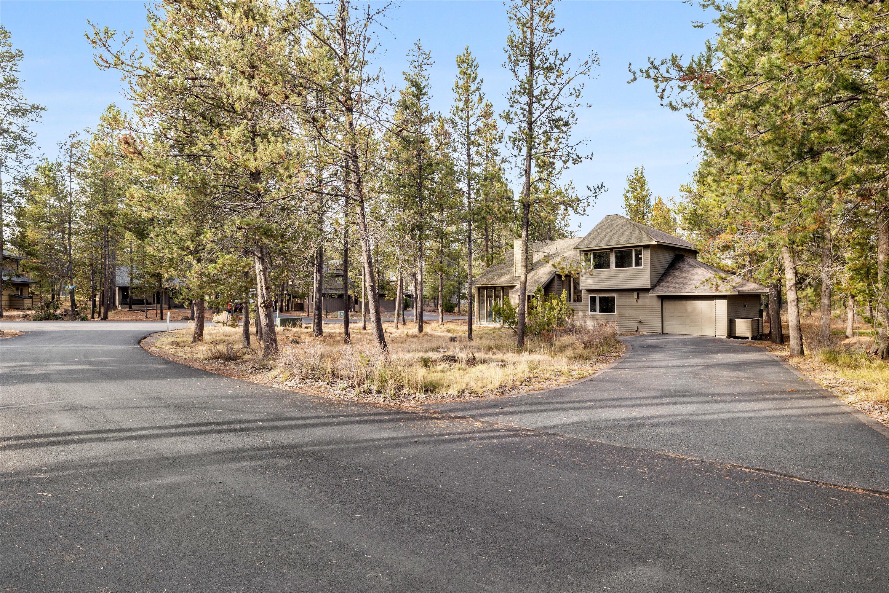 Fairway Crest Village - Residential