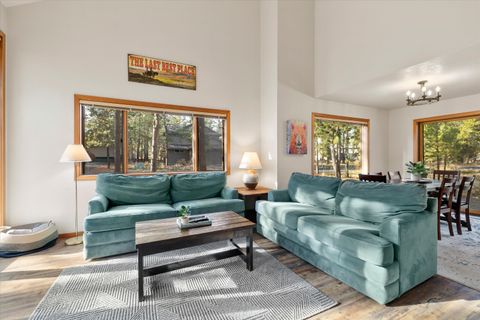 Tiny photo for 17894 Red Cedar Lane, Sunriver, OR 97707 (MLS # 220212252)