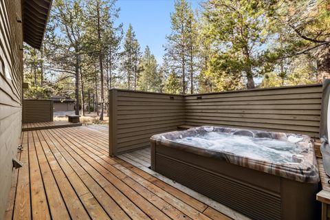 Tiny photo for 17894 Red Cedar Lane, Sunriver, OR 97707 (MLS # 220212252)