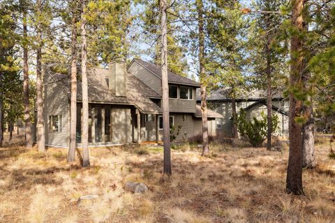 Tiny photo for 17894 Red Cedar Lane, Sunriver, OR 97707 (MLS # 220212252)