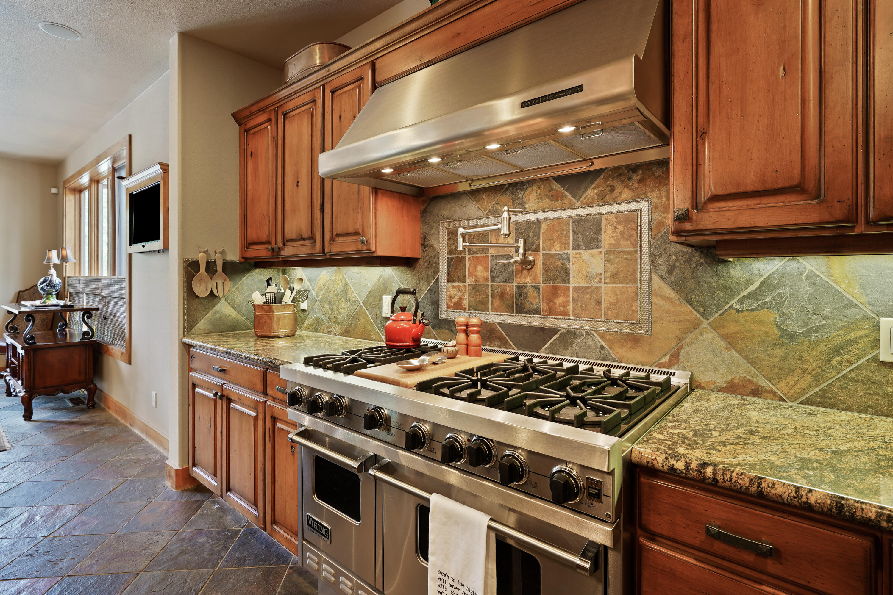 Broken Top - Residential