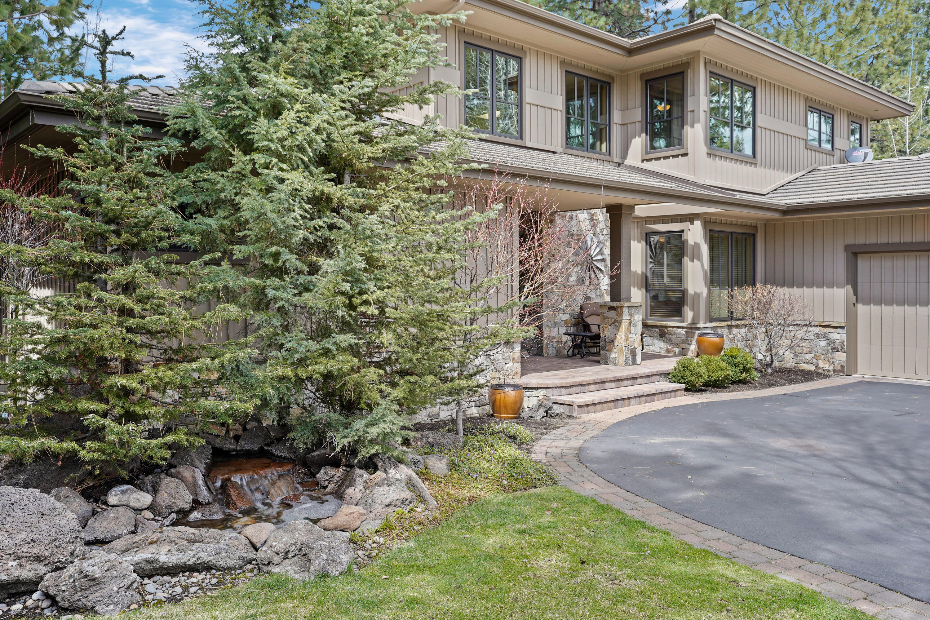 Broken Top - Residential