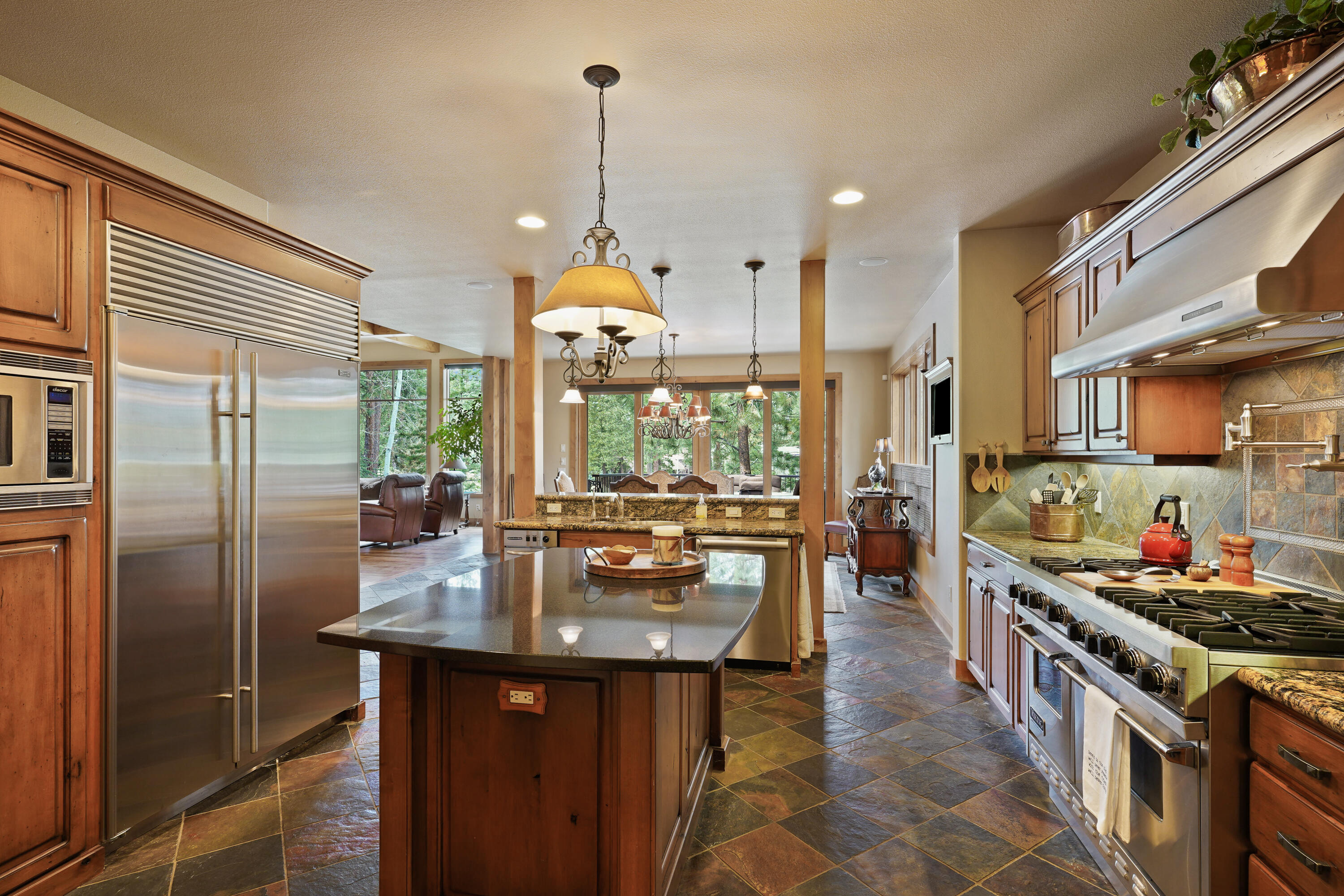 Broken Top - Residential