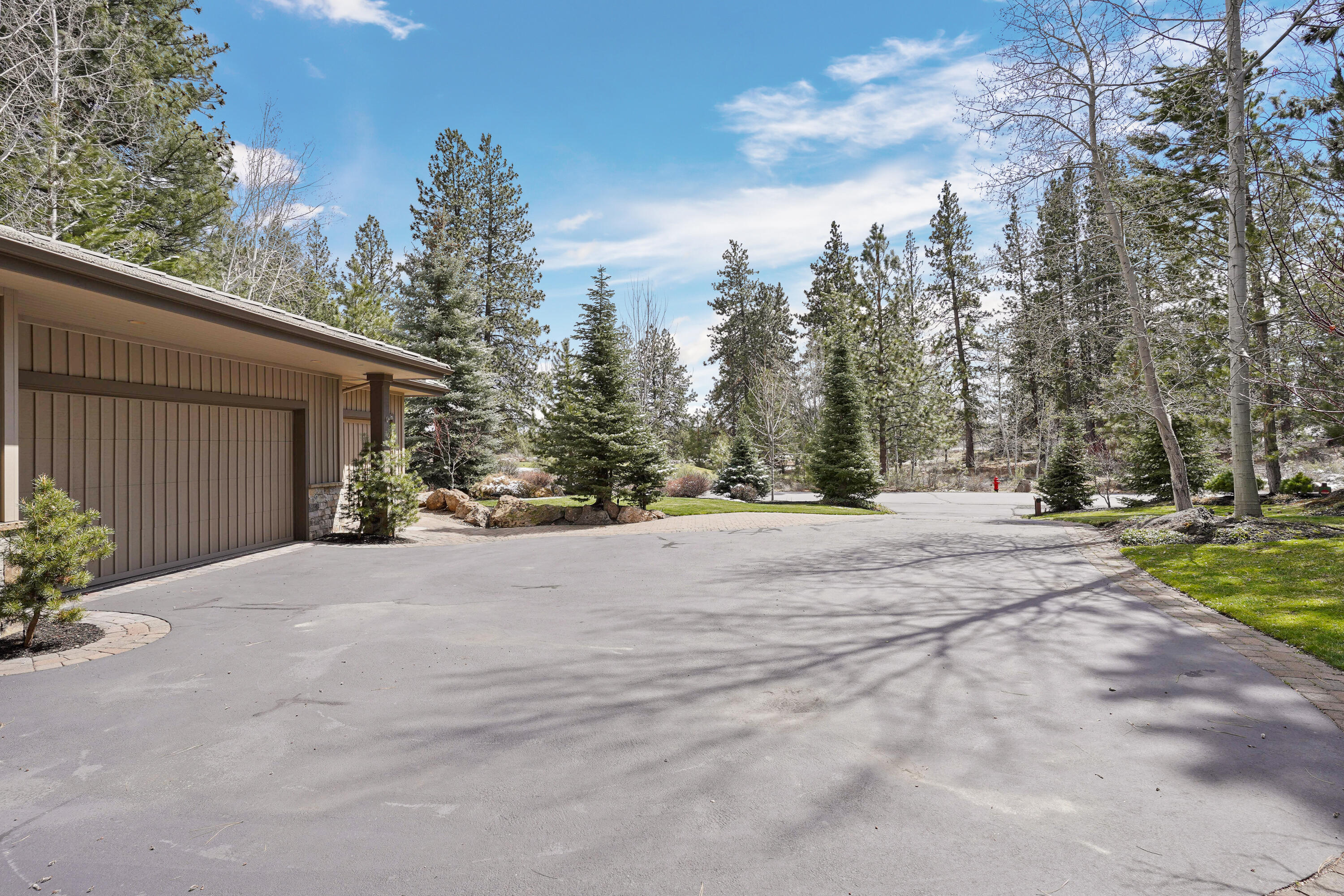 Broken Top - Residential