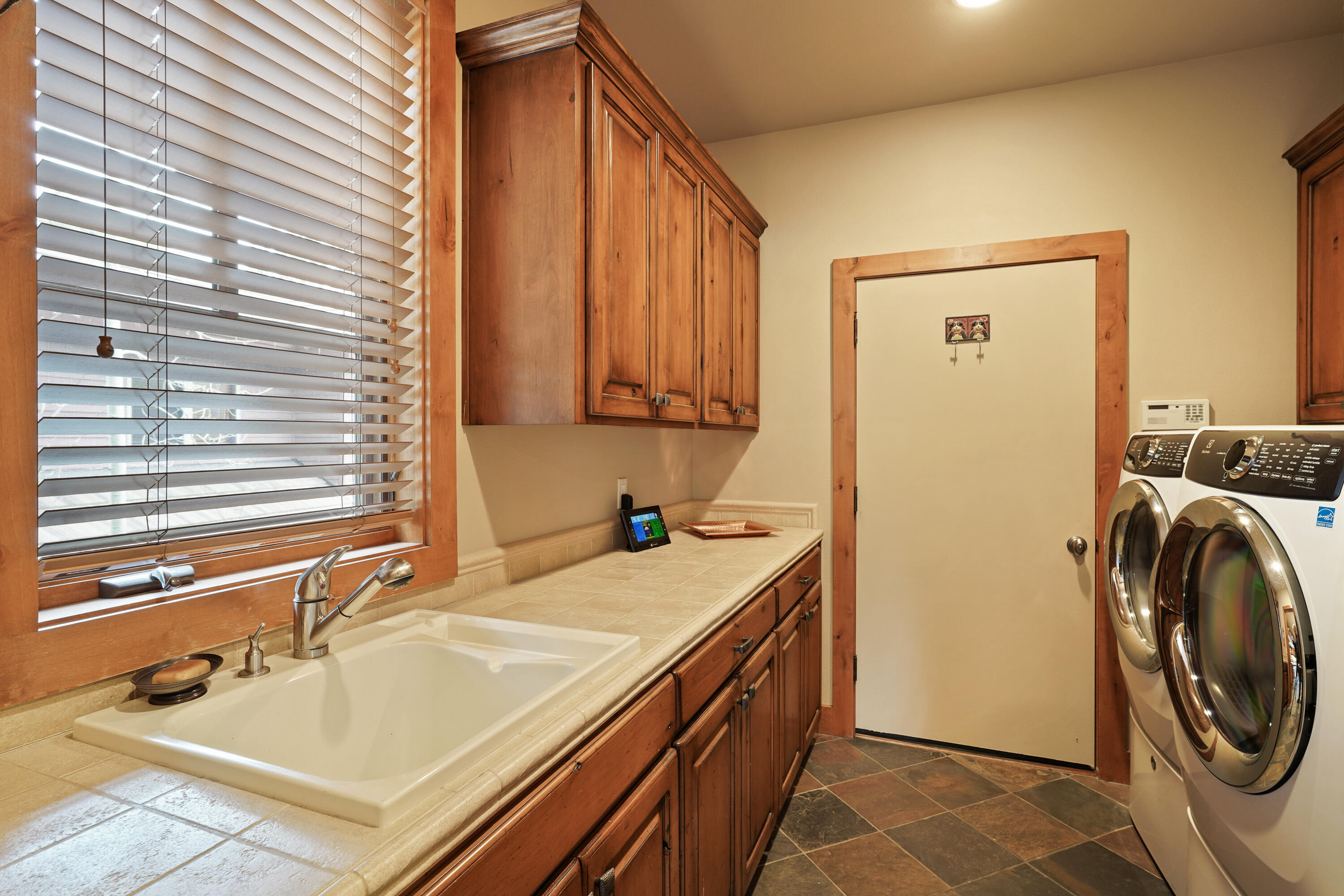 Broken Top - Residential