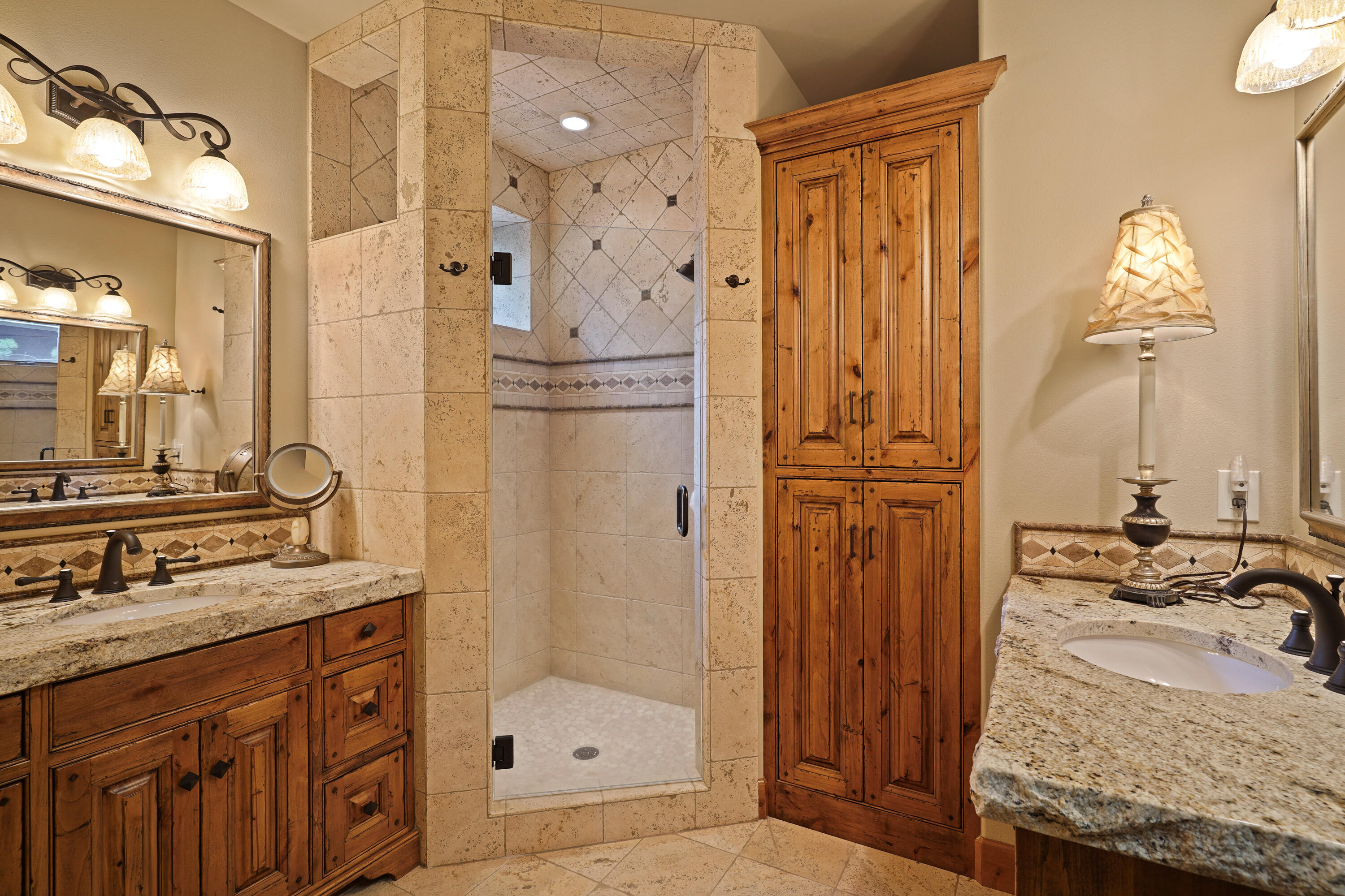 Broken Top - Residential