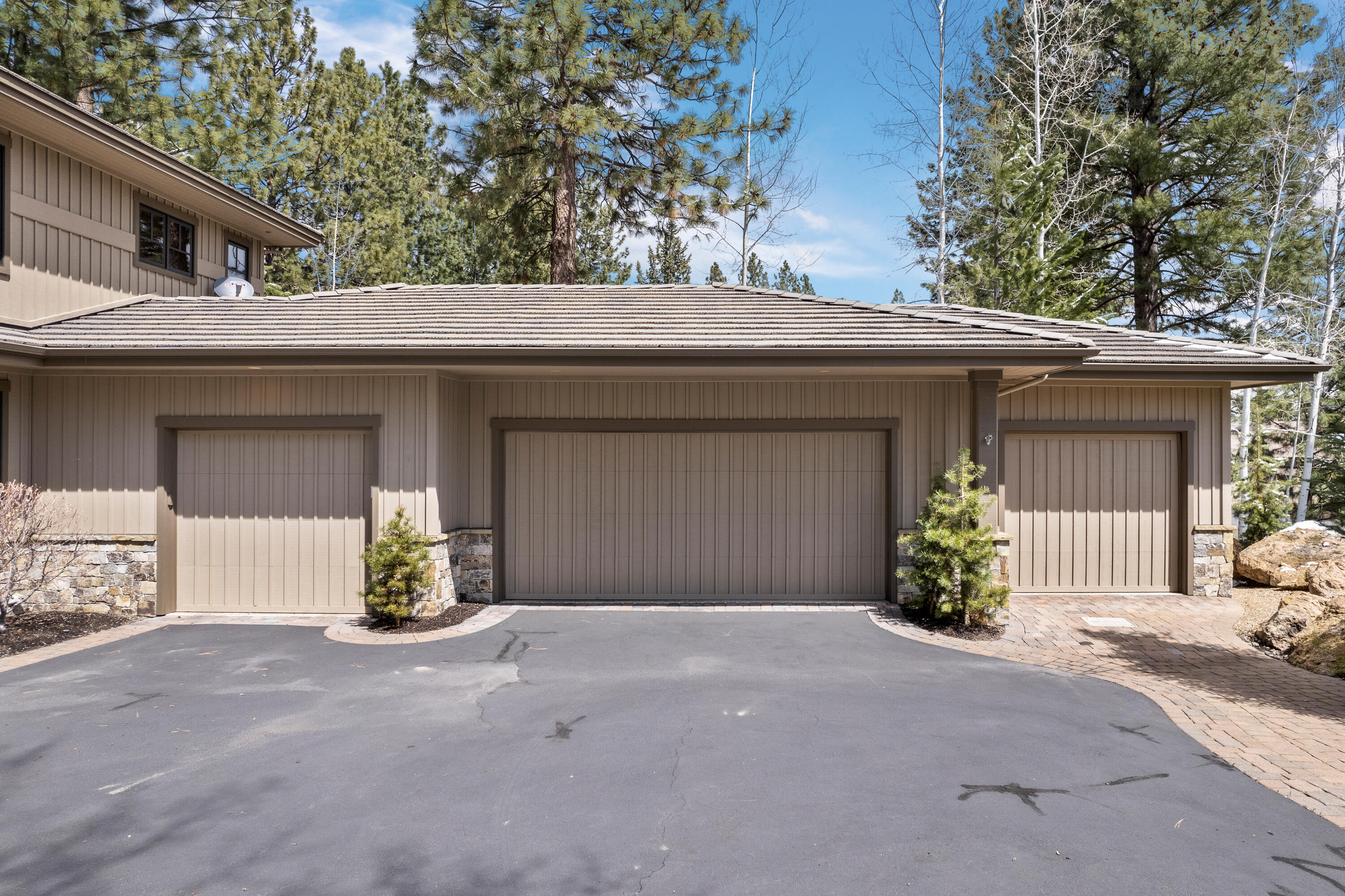 Broken Top - Residential