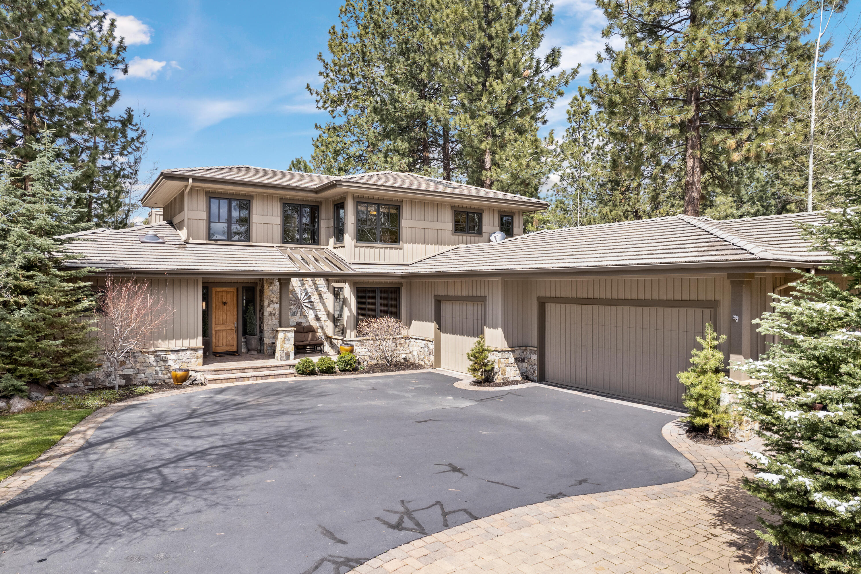 Broken Top - Residential