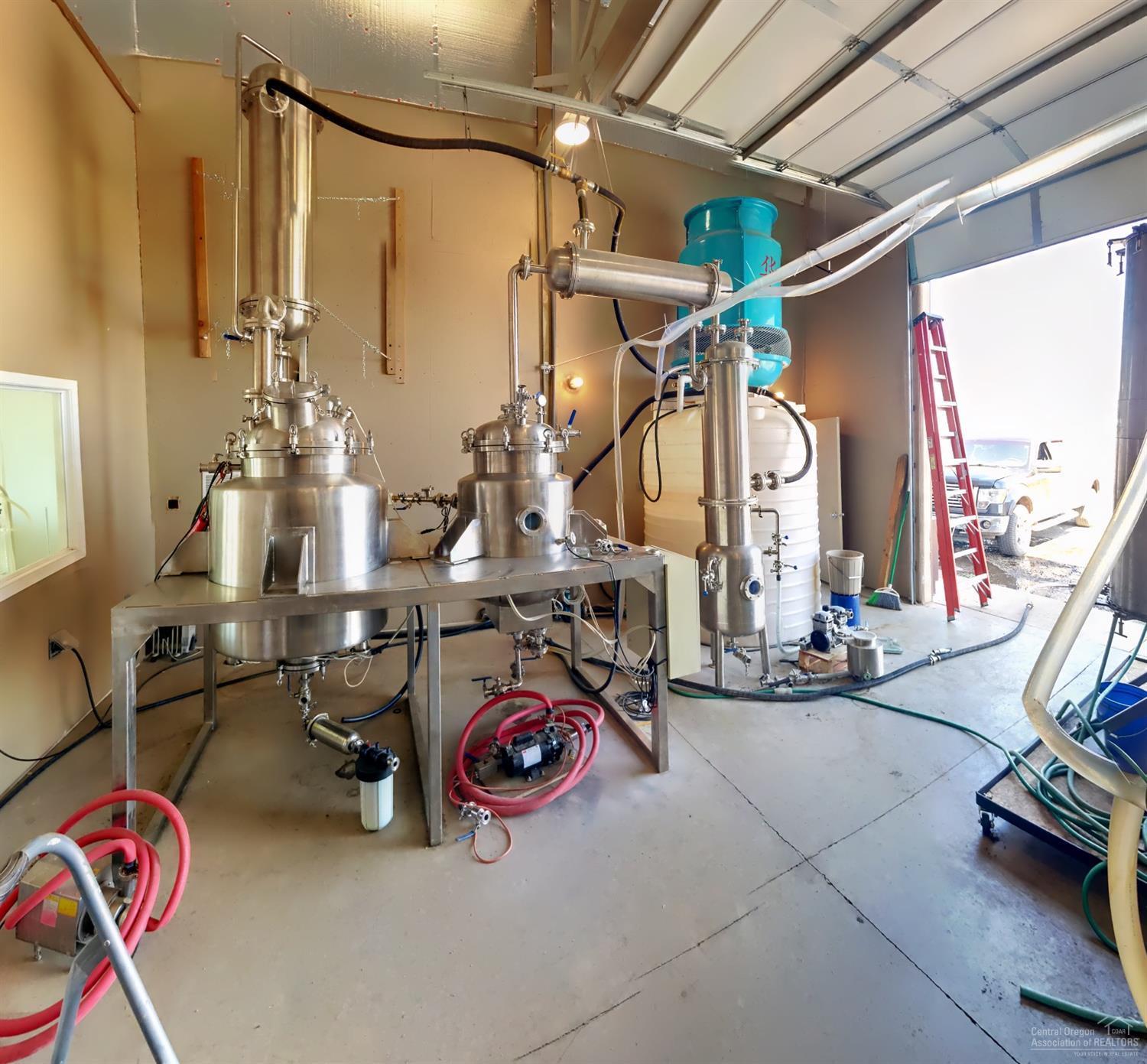 CLAJ - Commercial Sale