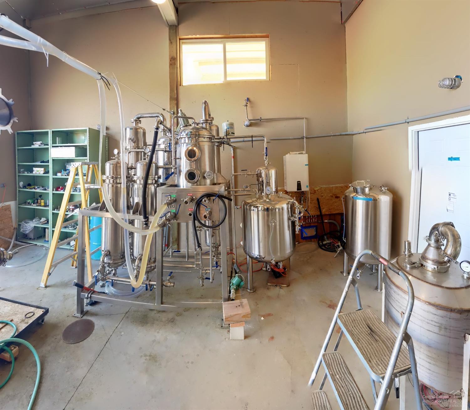 CLAJ - Commercial Sale