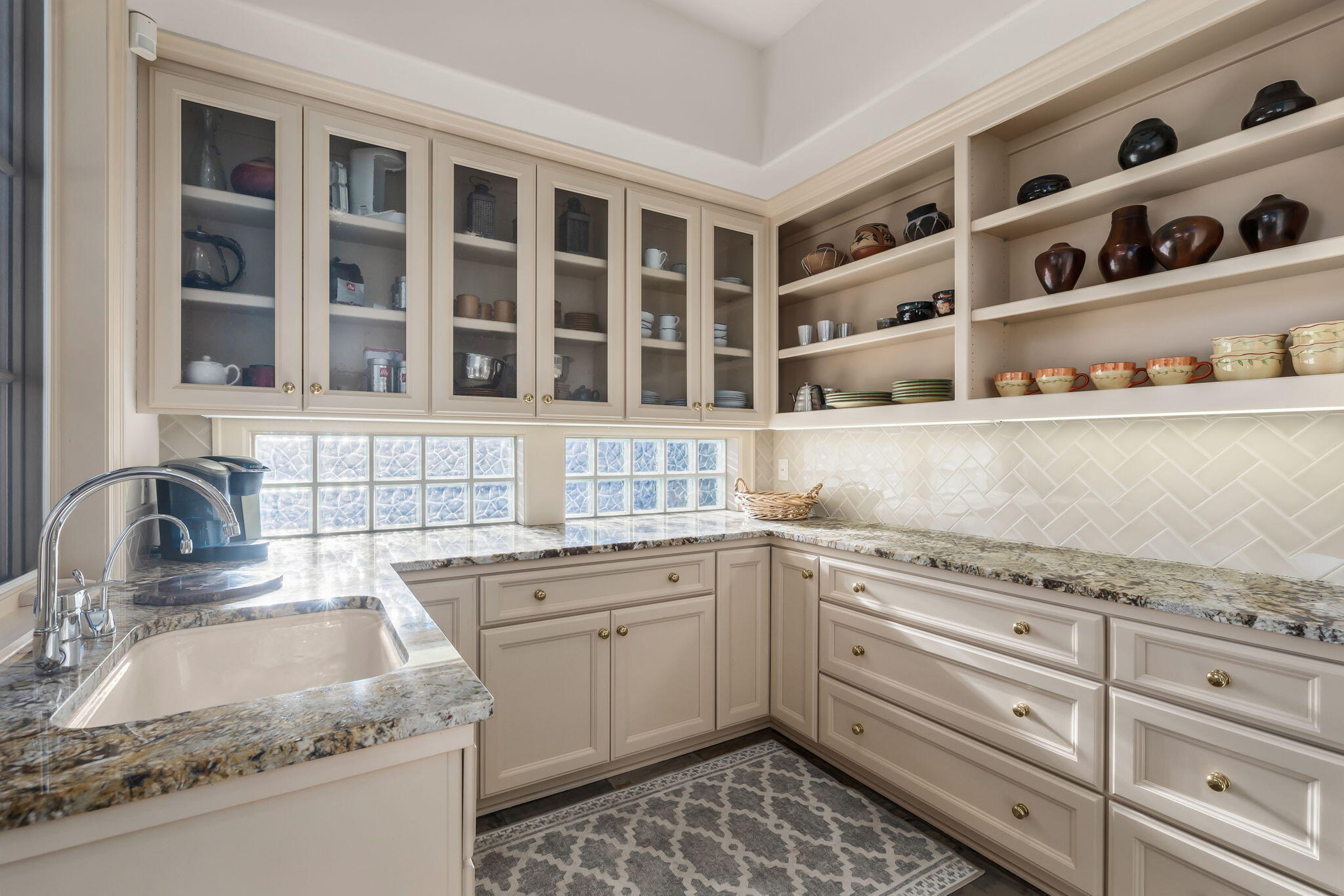 Broken Top - Residential