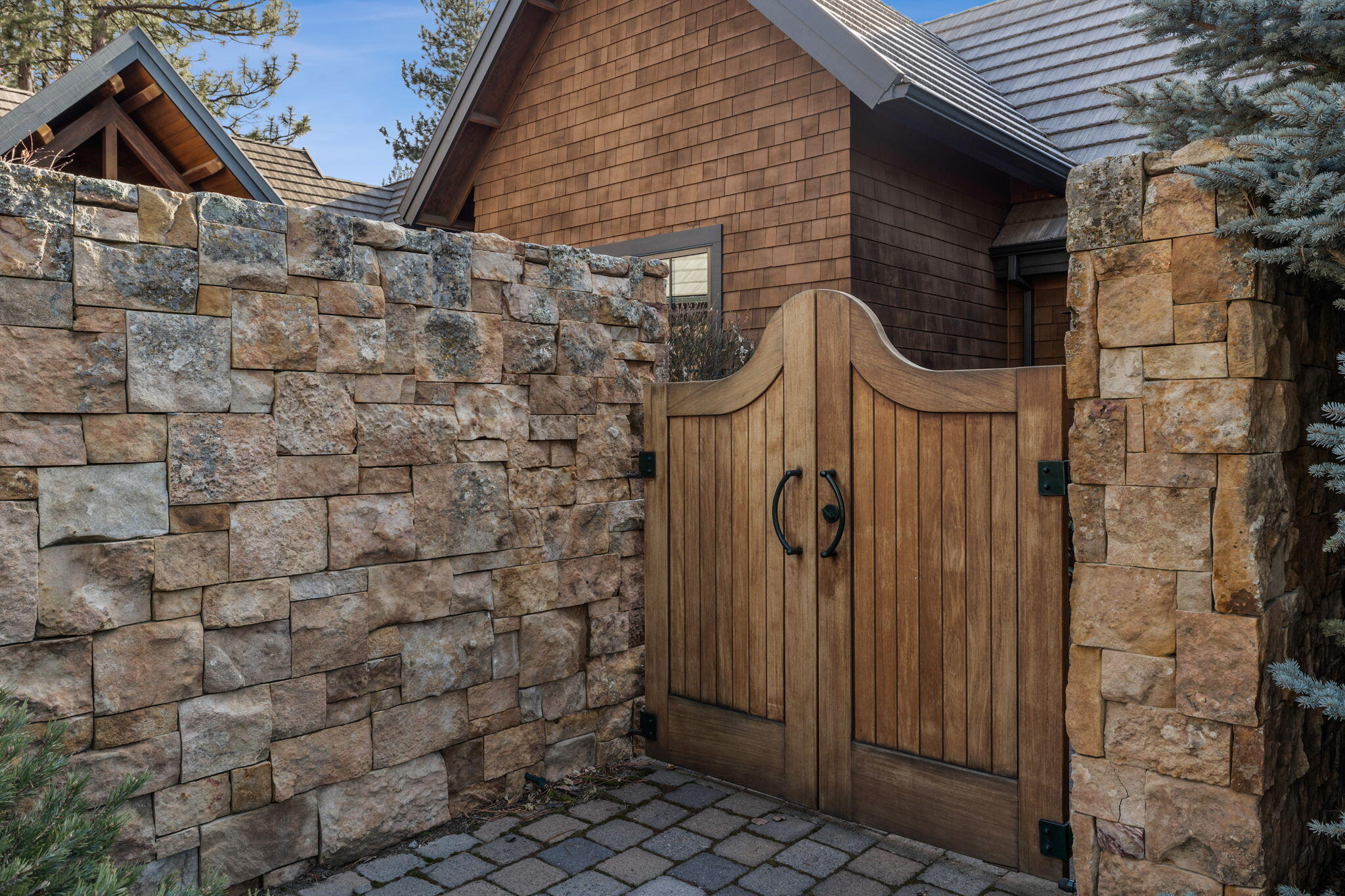 Broken Top - Residential