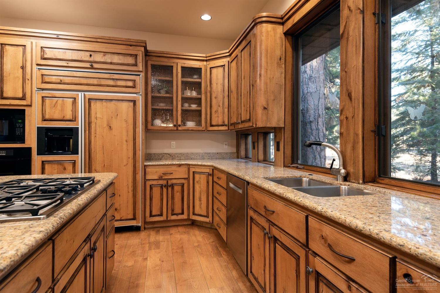 Broken Top - Residential