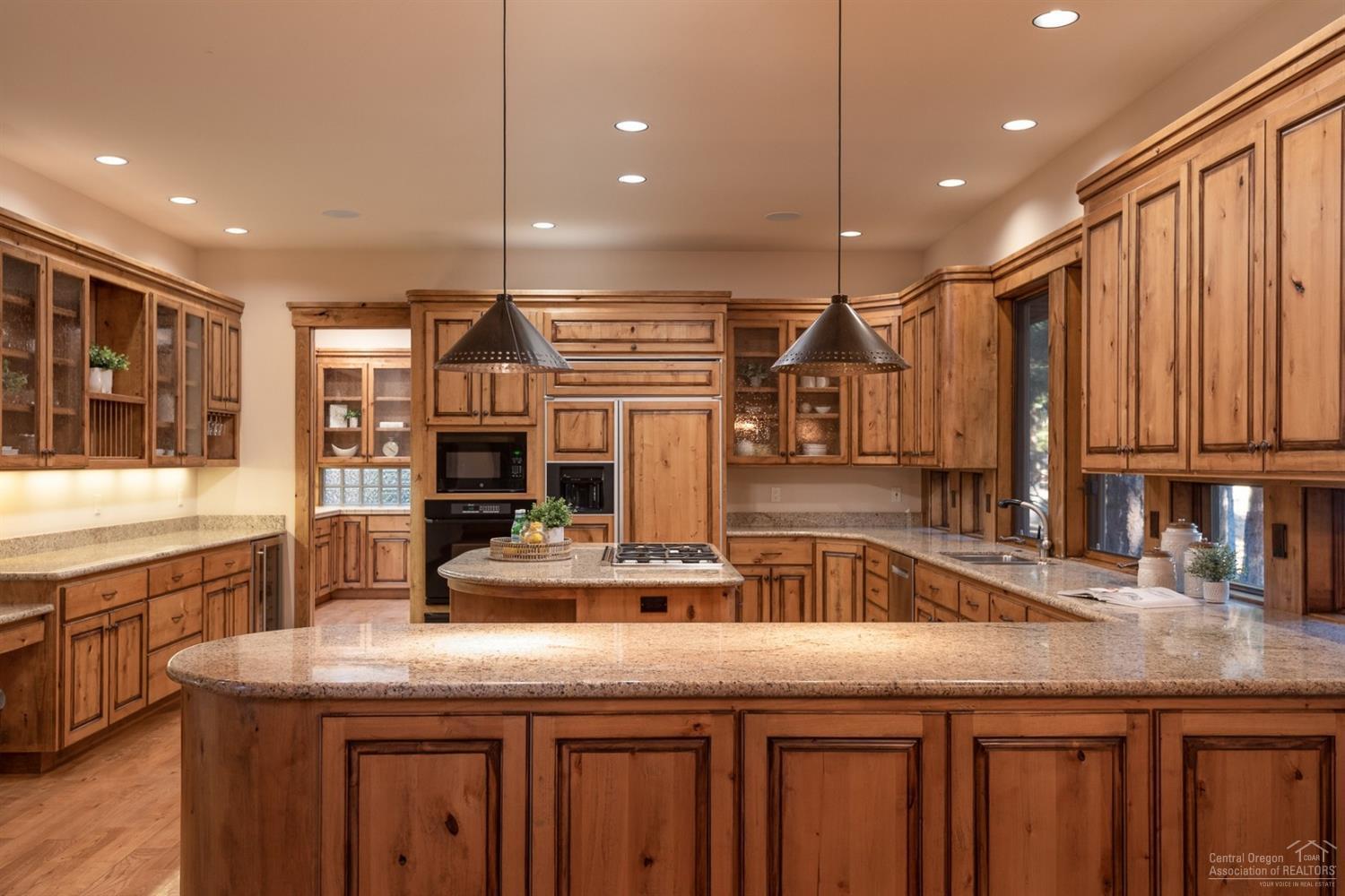 Broken Top - Residential