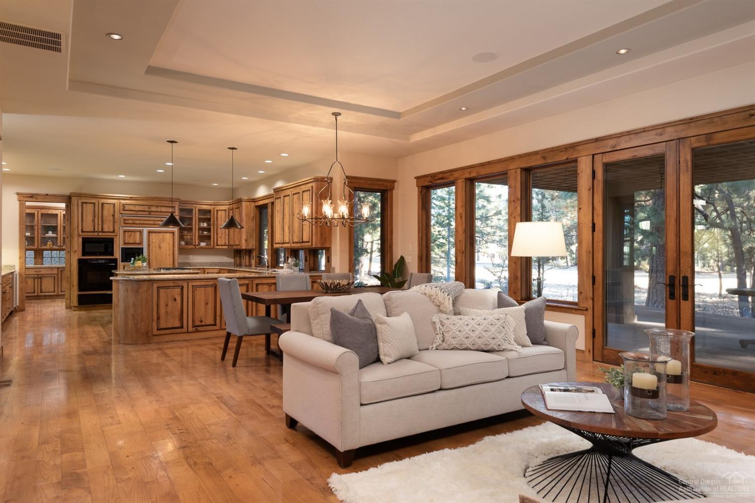 Broken Top - Residential