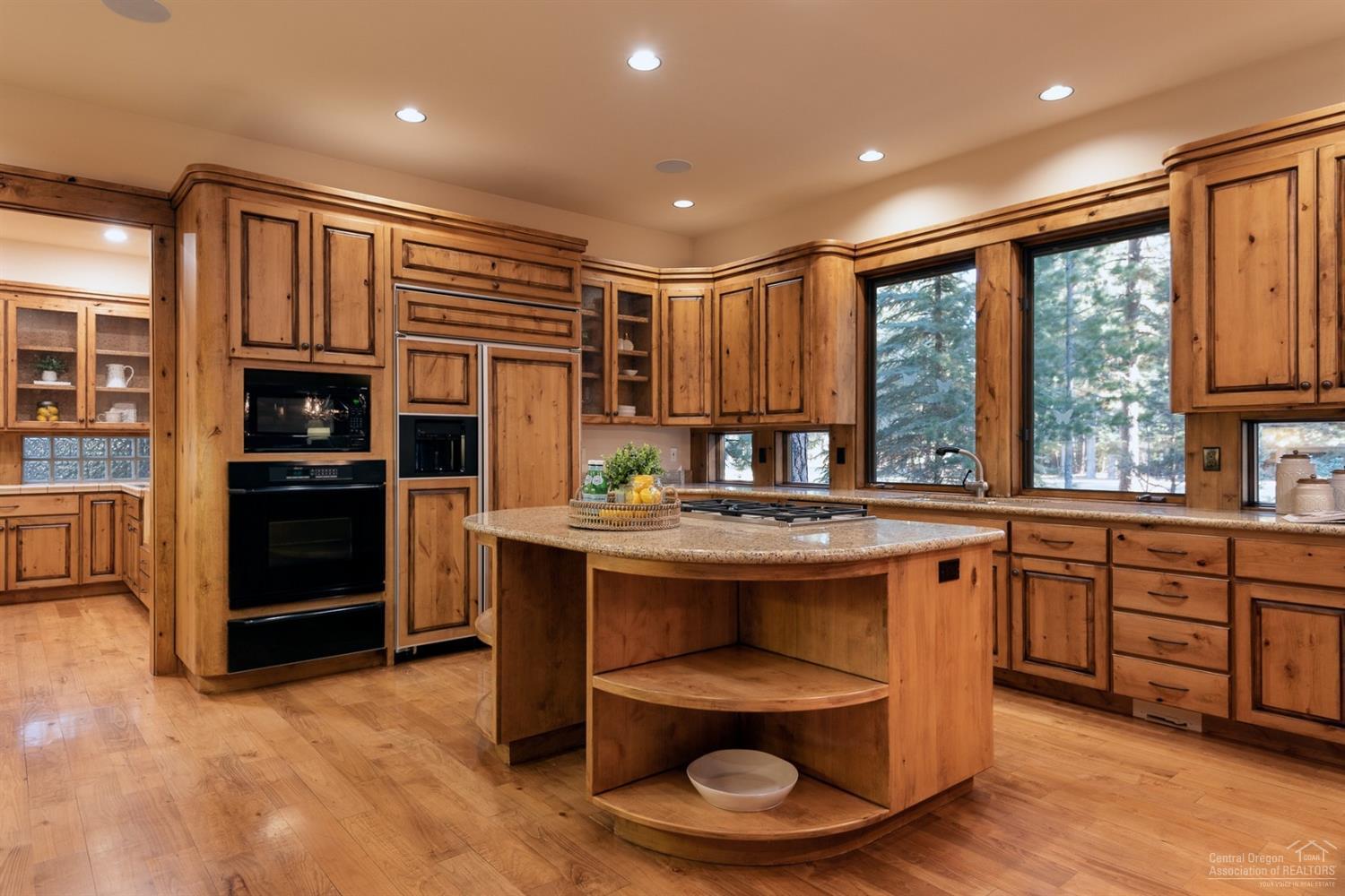 Broken Top - Residential