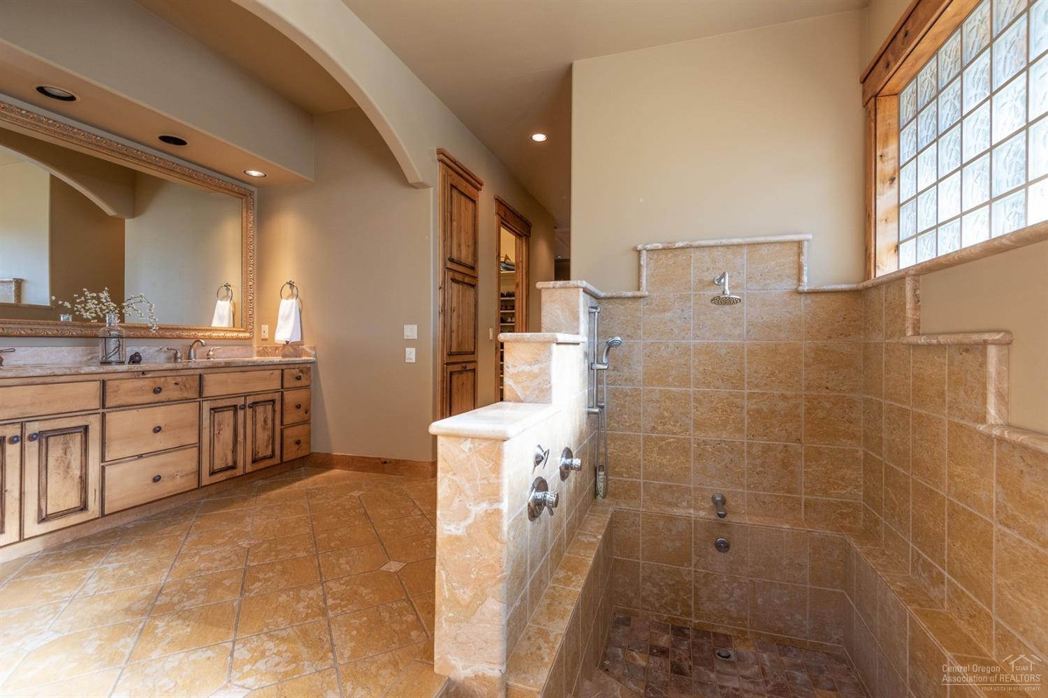 Broken Top - Residential