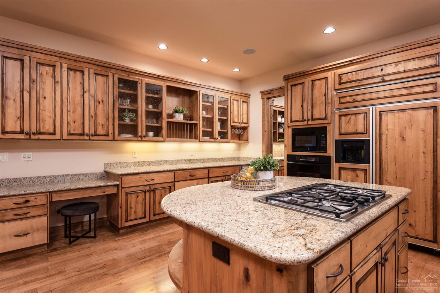 Broken Top - Residential