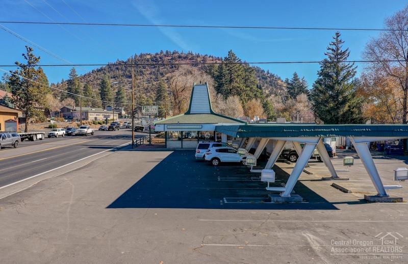 1st Addition Bend Pk - Commercial Sale