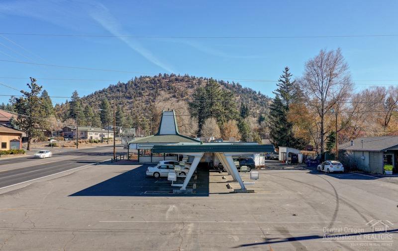 1st Addition Bend Pk - Commercial Sale