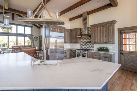 Tiny photo for 61465 White Peaks Court, Bend, OR 97702 (MLS # 220221777)