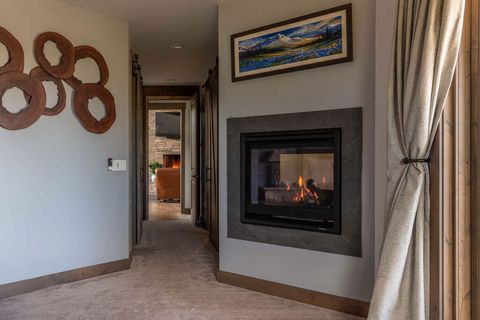Tiny photo for 61465 White Peaks Court, Bend, OR 97702 (MLS # 220221777)
