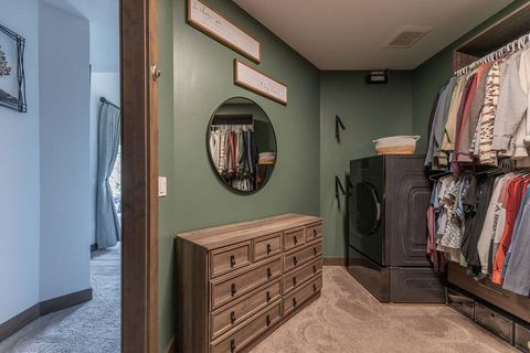 Tiny photo for 61465 White Peaks Court, Bend, OR 97702 (MLS # 220221777)