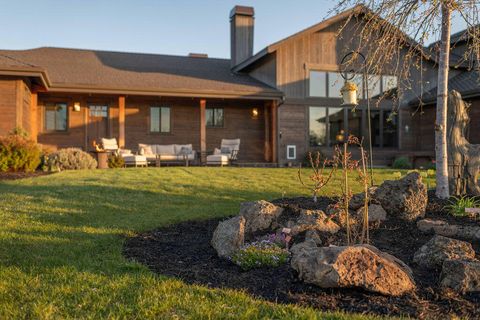 Tiny photo for 61465 White Peaks Court, Bend, OR 97702 (MLS # 220221777)