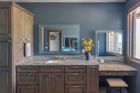 Tiny photo for 61465 White Peaks Court, Bend, OR 97702 (MLS # 220221777)
