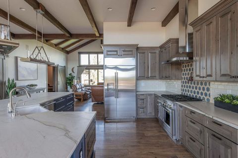 Tiny photo for 61465 White Peaks Court, Bend, OR 97702 (MLS # 220221777)