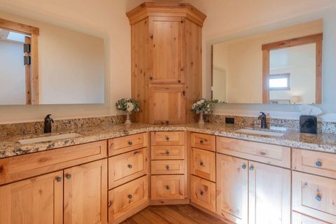 Tiny photo for 61465 White Peaks Court, Bend, OR 97702 (MLS # 220221777)