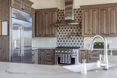 Tiny photo for 61465 White Peaks Court, Bend, OR 97702 (MLS # 220221777)