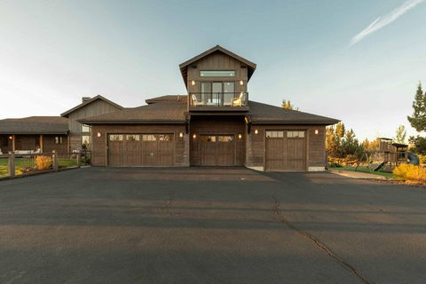 Tiny photo for 61465 White Peaks Court, Bend, OR 97702 (MLS # 220221777)