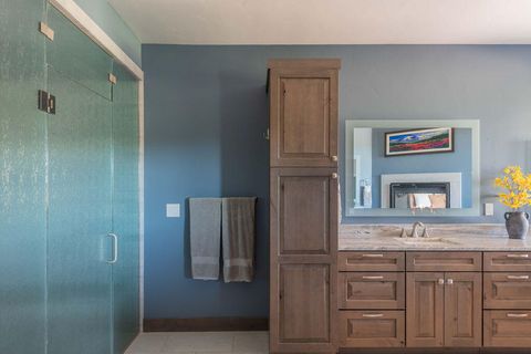 Tiny photo for 61465 White Peaks Court, Bend, OR 97702 (MLS # 220221777)