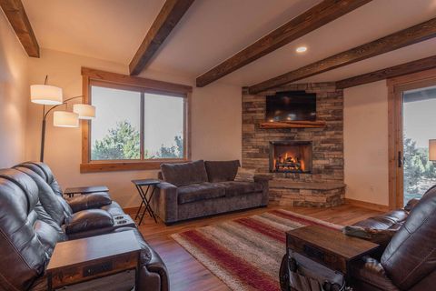 Tiny photo for 61465 White Peaks Court, Bend, OR 97702 (MLS # 220221777)