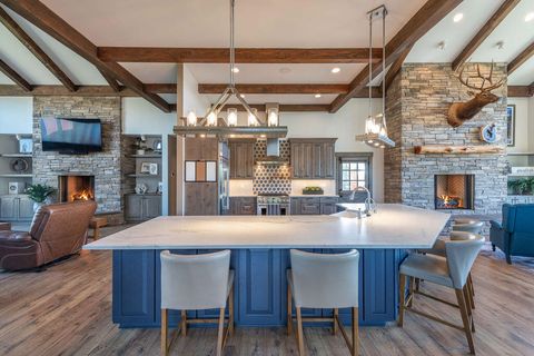 Tiny photo for 61465 White Peaks Court, Bend, OR 97702 (MLS # 220221777)