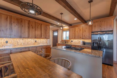 Tiny photo for 61465 White Peaks Court, Bend, OR 97702 (MLS # 220221777)