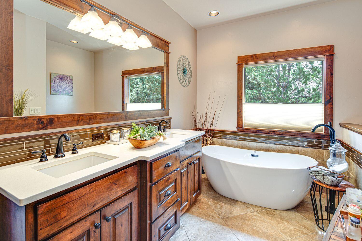 Eagle Crest - Residential