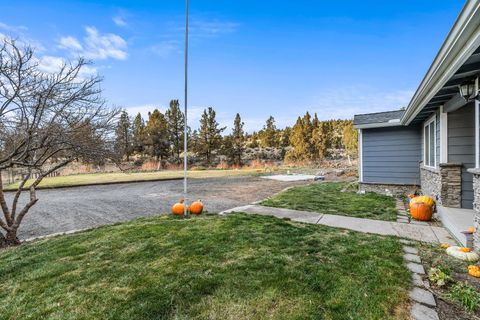 Tiny photo for 12712 SE Davis Loop, Prineville, OR 97754 (MLS # 220211908)