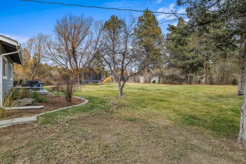 Tiny photo for 12712 SE Davis Loop, Prineville, OR 97754 (MLS # 220211908)