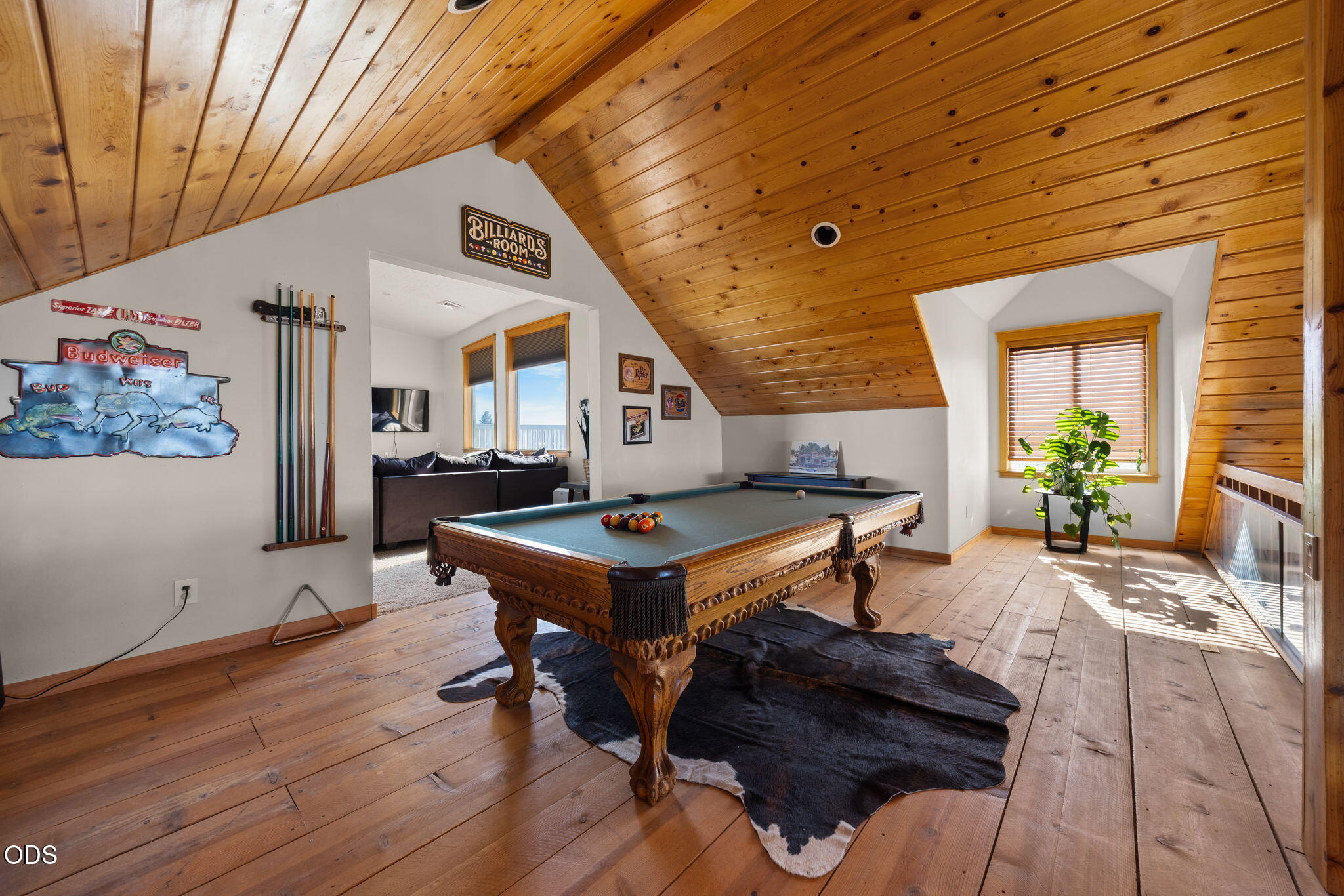 24605 Dodds Rd, Bend, OR, 97701, USA, 4 Bedrooms Bedrooms, ,4 BathroomsBathrooms,Residential,Active,24605 Dodds Rd,220223443