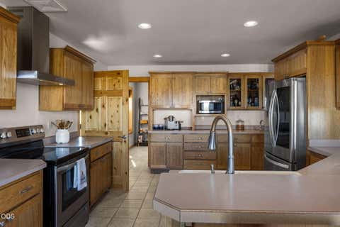 Tiny photo for 24605 Dodds Road, Bend, OR 97701 (MLS # 220223443)