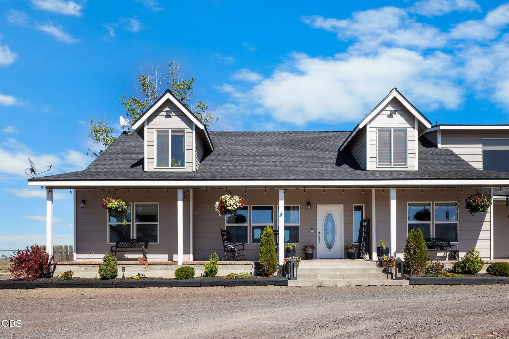 24605 Dodds Rd, Bend, OR, 97701, USA, 4 Bedrooms Bedrooms, ,4 BathroomsBathrooms,Residential,Active,24605 Dodds Rd,220223443