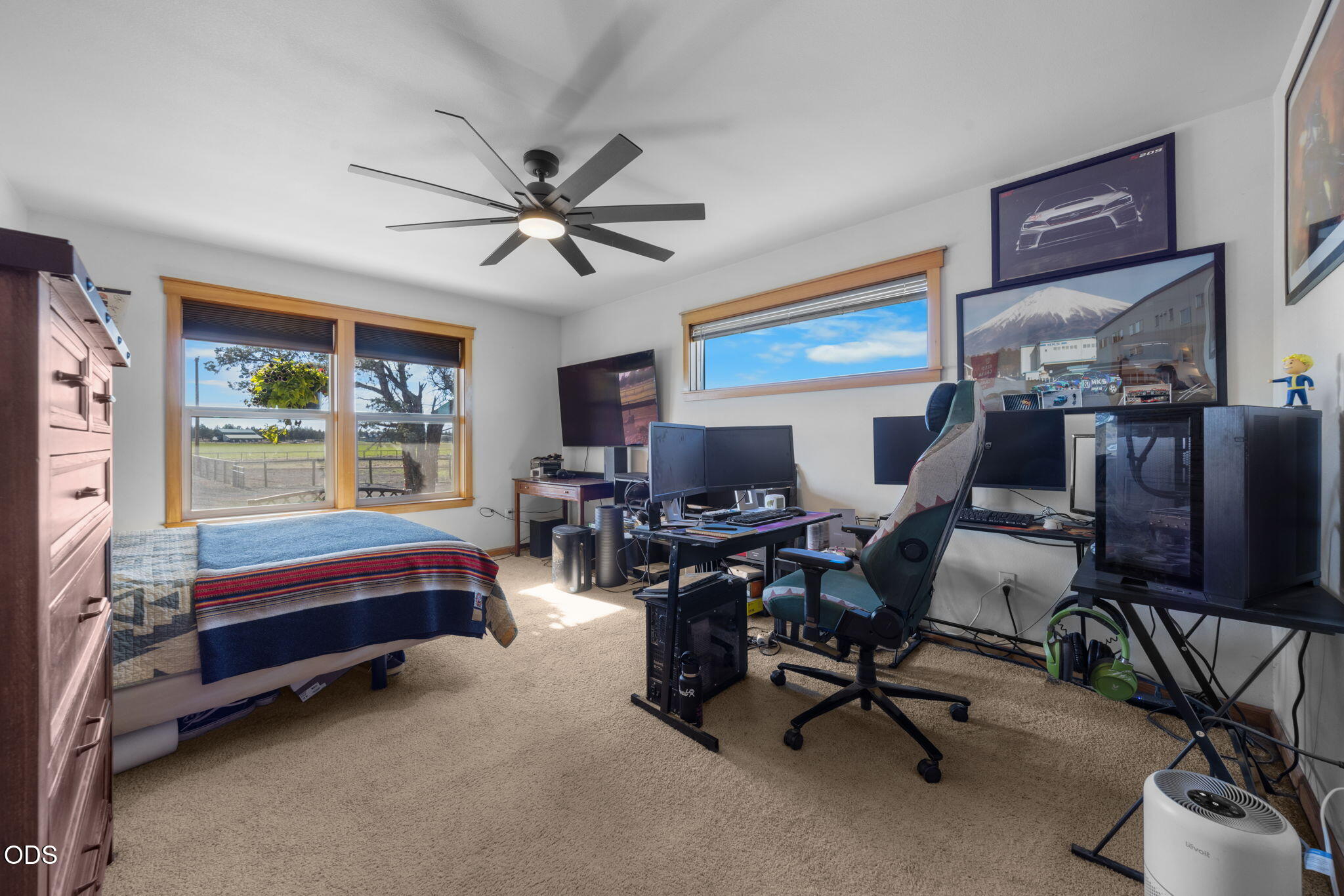 24605 Dodds Rd, Bend, OR, 97701, USA, 4 Bedrooms Bedrooms, ,4 BathroomsBathrooms,Residential,Active,24605 Dodds Rd,220223443